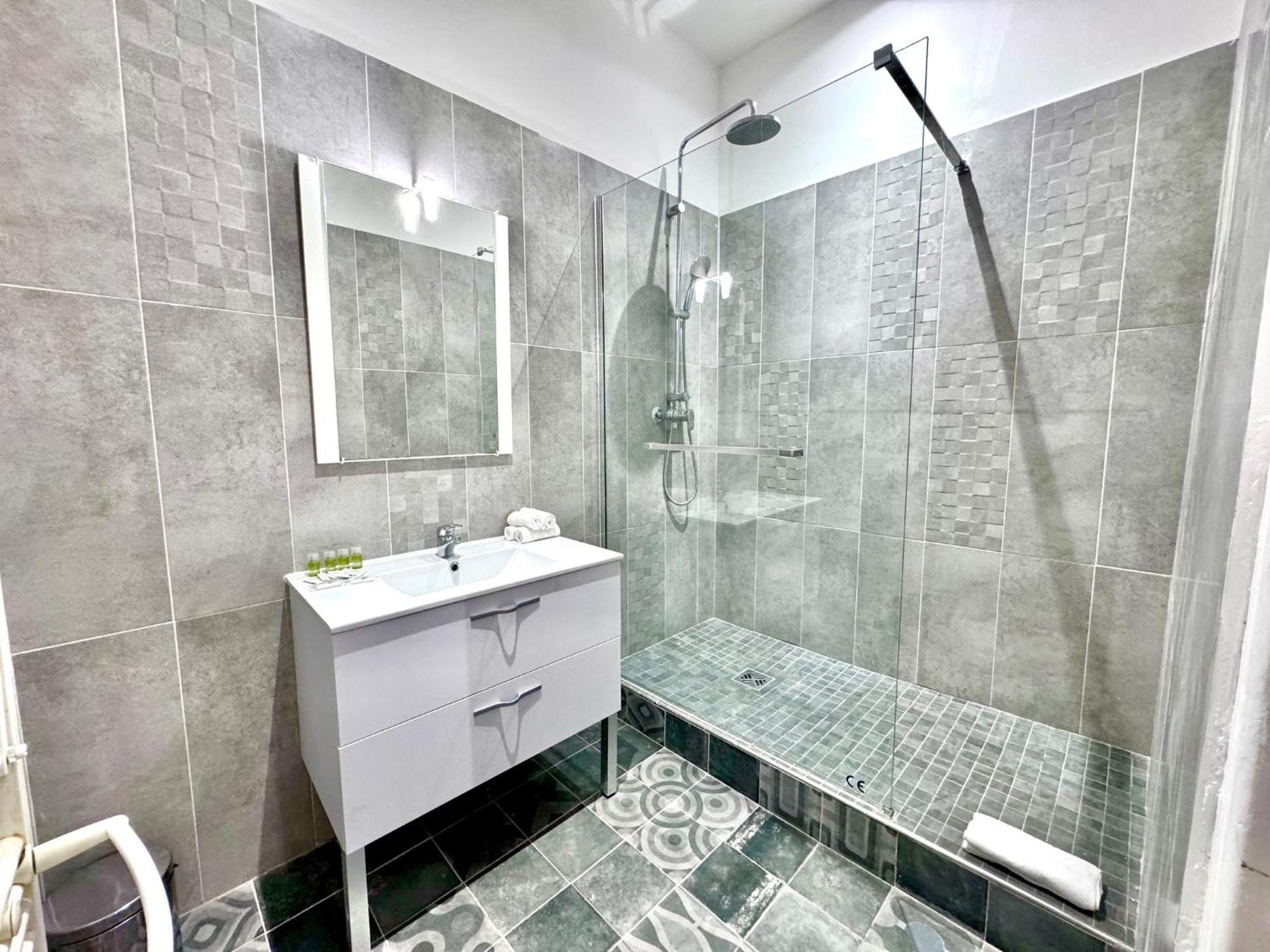 Aparthotel Riviera - Pont Vieux 2 - Old Town - Charm 2 Bedrooms Apartement Ac - 5Mn Beach Nice Luaran gambar